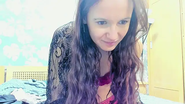 Snapshot of OliviaMuur chatting on January 9, 2026, 5:03 am OliviaMuur online show from January 9, 2026, 5:03 am