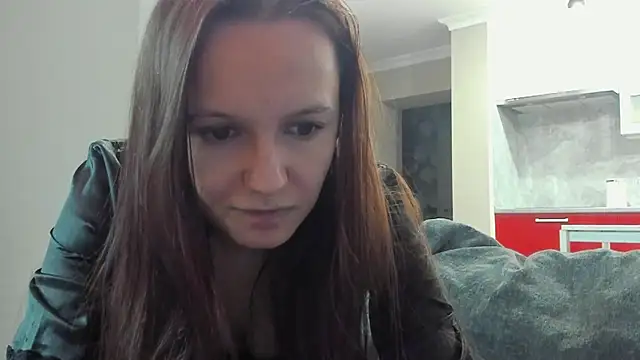 Snapshot of OliviaMuur chatting on January 14, 2026, 5:33 am OliviaMuur online show from January 14, 2026, 5:33 am