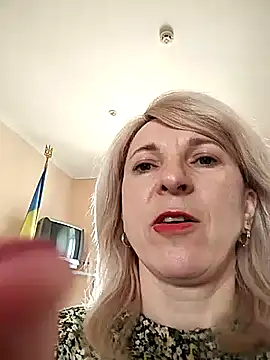 AhlyssaLove1155 online show from May 25, 2026, 9:08 am