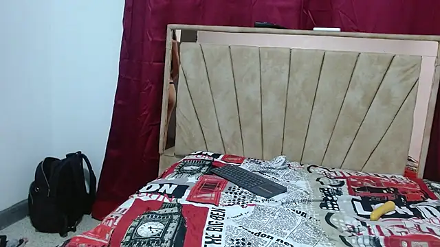 pia houns17 online show from December 18, 2025, 2:49 am