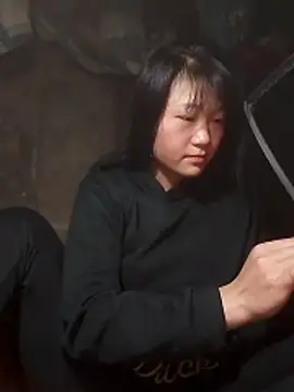 Snapshot of hinata-xx chatting on December 20, 2025, 3:48 pm hinata-xx online show from December 20, 2025, 3:48 pm