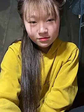 Snapshot of hinata-xx chatting on February 5, 2026, 4:19 am hinata-xx online show from February 5, 2026, 4:19 am