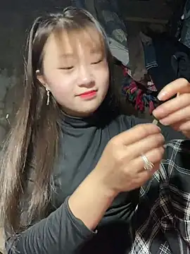 Snapshot of hinata-xx chatting on February 20, 2026, 3:25 am hinata-xx online show from February 20, 2026, 3:25 am