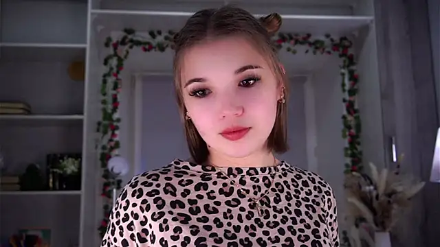 SolBurri online show from December 14, 2025, 2:51 am