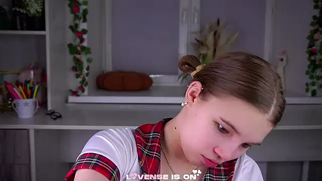 Snapshot of SolBurri chatting on January 18, 2026, 1:09 am SolBurri online show from January 18, 2026, 1:09 am