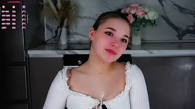 Snapshot of SolBurri chatting on February 27, 2026, 4:12 am SolBurri online show from February 27, 2026, 4:12 am