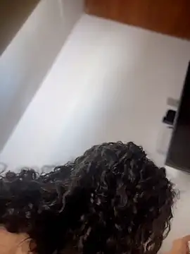 VanesssaMilf  online show from February 27, 2026, 4:40 pm