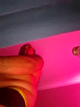 maannn8962 online show from April 22, 2026, 11:33 pm