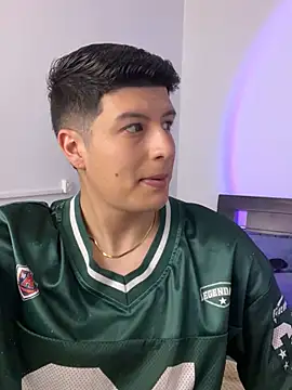 Snapshot of Goldenknight33 chatting on February 27, 2026, 2:28 pm Goldenknight33 online show from February 27, 2026, 2:28 pm