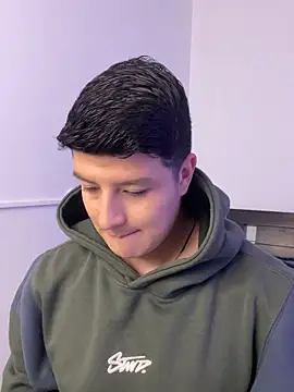 Snapshot of Goldenknight33 chatting on March 3, 2026, 1:07 pm Goldenknight33 online show from March 3, 2026, 1:07 pm