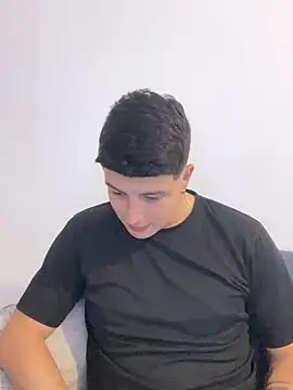 Goldenknight33 online show from April 22, 2026, 8:15 pm