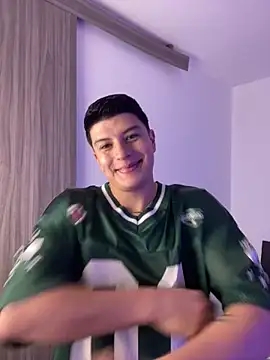 Goldenknight33 online show from December 21, 2025, 3:57 pm