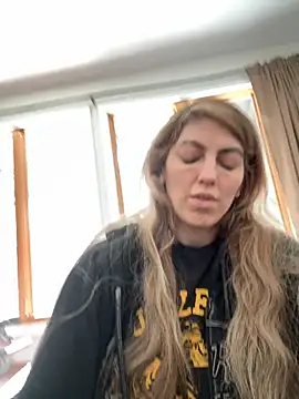 CelestialRuby online show from November 2, 2025, 4:12 pm