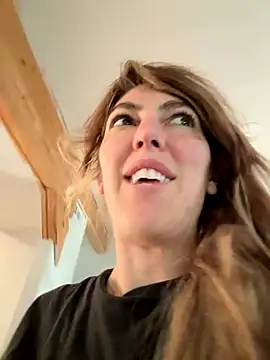 CelestialRuby online show from November 11, 2025, 4:35 pm