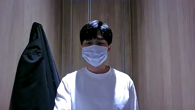 kimze7 online show from April 8, 2026, 8:05 am