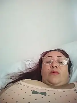 Nini Love  online show from February 22, 2026, 7:59 pm