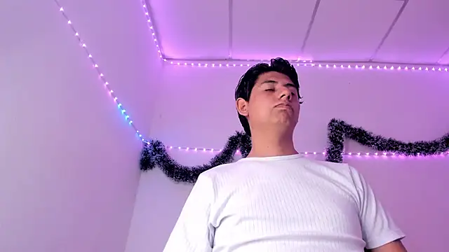 Snapshot of king_Eric30 chatting on January 14, 2026, 9:07 pm king Eric30 online show from January 14, 2026, 9:07 pm