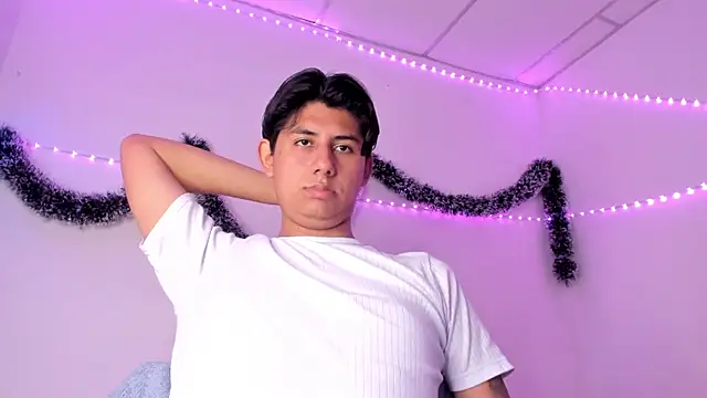 Snapshot of king_Eric30 chatting on January 11, 2026, 11:11 pm king Eric30 online show from January 11, 2026, 11:11 pm