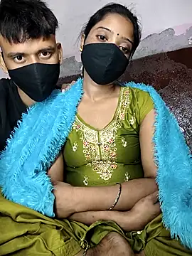 couplegk71 online show from February 16, 2026, 12:31 am