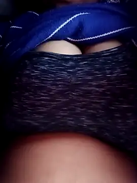 pihuu1313 online show from February 11, 2026, 11:37 pm