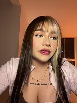 Snapshot of Daniela_ruizz chatting on June 26, 2026, 3:34 am Daniela ruizz online show from June 26, 2026, 3:34 am