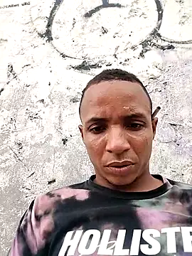 Snapshot of Andreskelly chatting on February 15, 2026, 8:52 pm Andreskelly online show from February 15, 2026, 8:52 pm