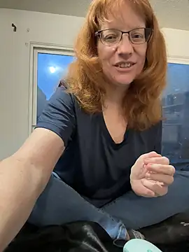 Lenaravenswood online show from February 15, 2026, 1:50 am