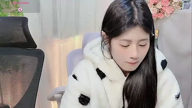 Yvonne-07 online show from January 14, 2026, 12:53 pm