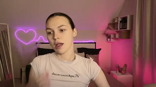 Snapshot of MaxinCarroll chatting on February 9, 2026, 5:27 am MaxinCarroll online show from February 9, 2026, 5:27 am