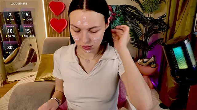 MaxinCarroll online show from April 10, 2026, 10:11 am