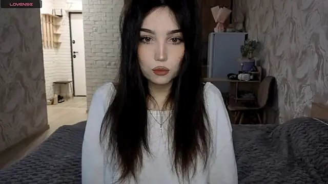Snapshot of Qwami_Amie chatting on July 5, 2026, 5:47 am Qwami Amie online show from July 5, 2026, 5:47 am
