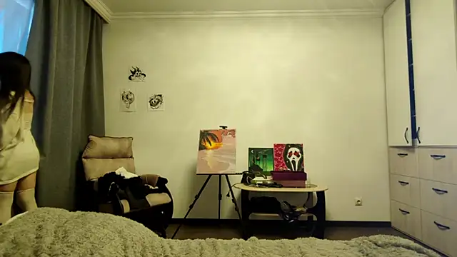 Snapshot of Qwami_Amie chatting on February 20, 2026, 12:18 pm Qwami Amie online show from February 20, 2026, 12:18 pm