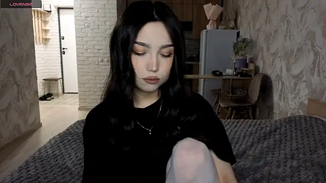 Snapshot of Qwami_Amie chatting on June 29, 2026, 10:26 am Qwami Amie online show from June 29, 2026, 10:26 am
