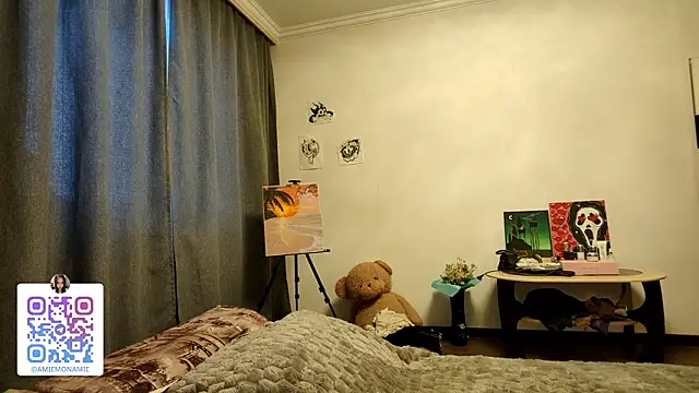 Snapshot of Qwami_Amie chatting on January 19, 2026, 5:22 am Qwami Amie online show from January 19, 2026, 5:22 am