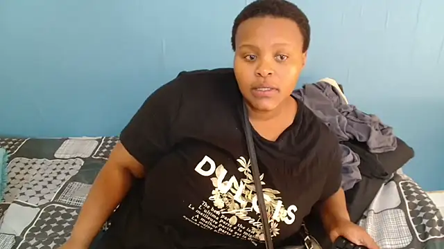 Snapshot of ChoklitBerryXX chatting on February 7, 2026, 11:29 am ChoklitBerryXX online show from February 7, 2026, 11:29 am