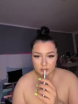 alessiaporn online show from April 18, 2026, 7:58 pm