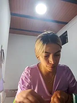 Evangeline Bonnet online show from March 22, 2026, 1:42 am