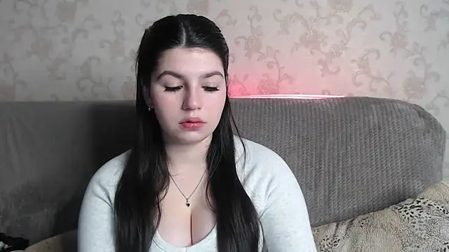 KisaModel online show from April 4, 2026, 1:23 am