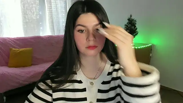 KisaModel online show from February 1, 2026, 8:12 am