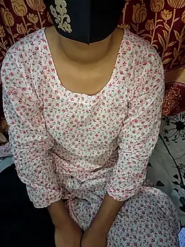 mira queen1 online show from December 20, 2025, 4:10 pm