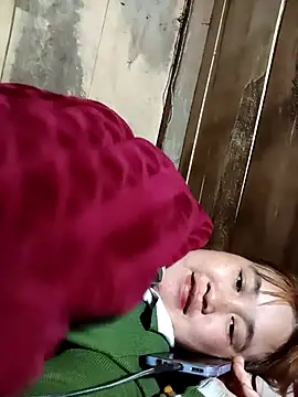 -myaa- online show from February 19, 2026, 4:31 am