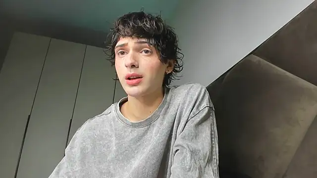 Snapshot of colestorm_ chatting on July 8, 2026, 10:21 pm colestorm online show from July 8, 2026, 10:21 pm