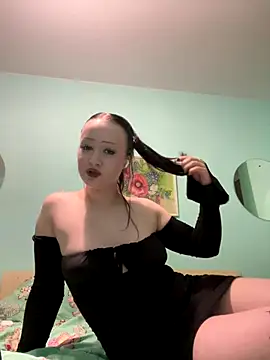 arisha glow online show from December 18, 2025, 8:56 pm