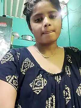 Snapshot of Cuple_masti72 chatting on June 25, 2026, 6:18 am Cuple masti72 online show from June 25, 2026, 6:18 am