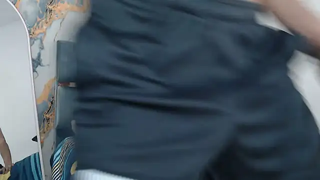 Snapshot of YOUNG_GUYS1 chatting on February 7, 2026, 1:24 am YOUNG GUYS1 online show from February 7, 2026, 1:24 am