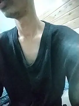 Snapshot of xoupleaura chatting on December 20, 2025, 8:39 am xoupleaura online show from December 20, 2025, 8:39 am