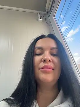 Snapshot of MeganBlueq chatting on January 6, 2026, 12:09 pm MeganBlueq online show from January 6, 2026, 12:09 pm