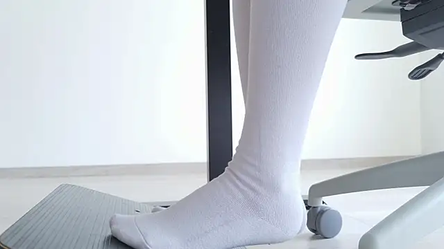 Snapshot of Feetbeth chatting on July 8, 2026, 5:46 pm Feetbeth online show from July 8, 2026, 5:46 pm