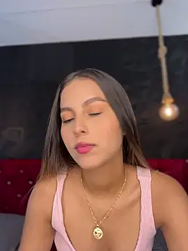 Valeria-escobar online show from December 16, 2025, 1:26 pm