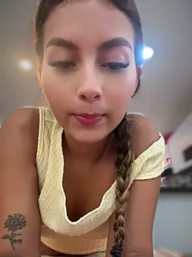 Valeria-escobar online show from July 28, 2026, 2:13 pm